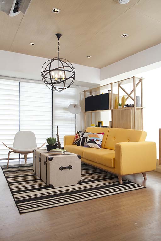 Actual_Photo_of_the_Solstice_Two-Bedroom_Model_Unit_Living_Room_large-1